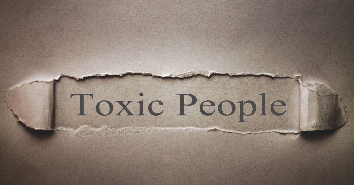 7 warning signs of a toxic employee