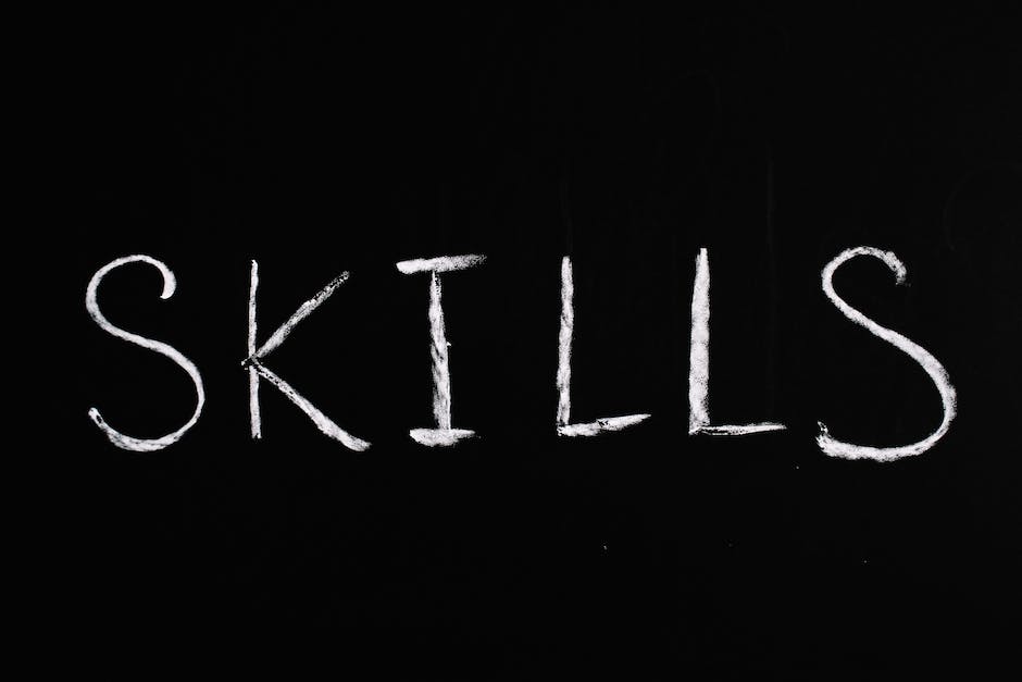 Image illustrating the essential skills required for a product manager.