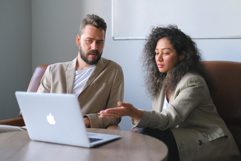 Image of a diverse group of employees collaborating and working together.